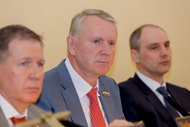 Усилены меры поддержки семей с детьми